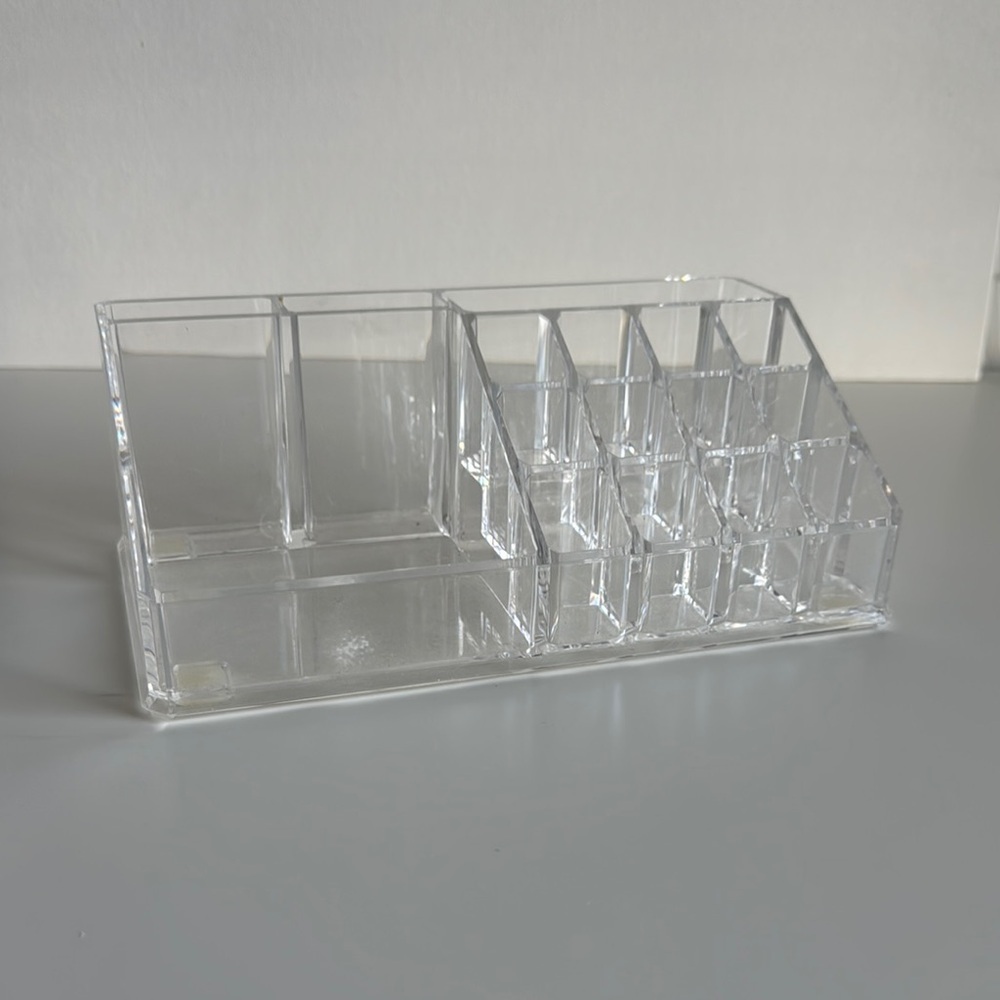 Source Unknown White Makeup Brushes and Tools Organizer